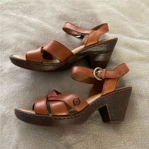 Born Belinda sandal - size 7